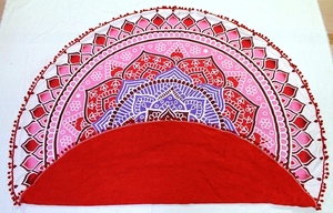 Pareo de playa redondo de viscosa y algodón estampado, fabricado con la parte delantera como pañuelo y la parte trasera como toalla, 2 en 1 - Product Image 3