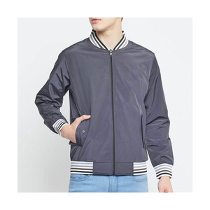 High Quality & Quick Dry Custom Men Shiny <b>Windbreaker</b> Padded Thick <b>Black</b> Hooded Quilted Bomber Jacket For Men - Product Image 3