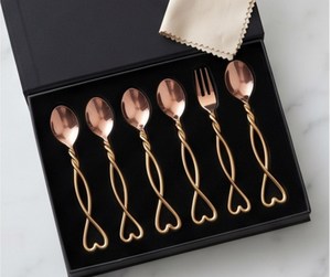 Elegantes Cucharas de Té Modernas de Acero Inoxidable con Mangos en Forma de Corazón, Juego de Cubiertos para Bodas y Eventos - Product Image 6
