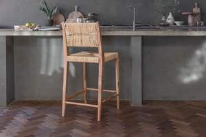 Chaise de comptoir Lohanda en acacia et herbe de Munja, très demandée, avec repose-pieds naturel tressé à la main, pour îlot de cuisine, bar à domicile, café, style bohème - Product Image 5