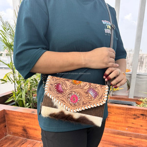 Cartera de mano de cuero de vaca con estampado floral personalizada con correa de cuero de vaca genuino multicompartimento Sling Bag para mujer - Product Image 3