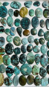 Cabochons de Turquoise Tibétaine Naturelle Trimurti Gems, Pierres Précieuses Bleu-Vert Premium en Vrac, 15-70mm, Formes Mixtes, Commandes Personnalisées - Product Image 4