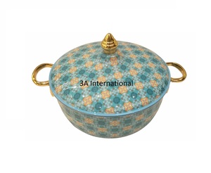 Casserole internationale 3A avec couvercle, motif floral, revêtement émaillé rond, poignées plaquées or, durable pour gaz et induction - Product Image 1