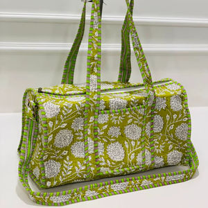 Bolsa de Viaje de Lona de Algodón Estampada Hecha a Mano, Ecológica, de Gran Capacidad, con Diseño Floral, para Llevar al Hombro, para Fin de Semana, Gimnasio - Product Image 1