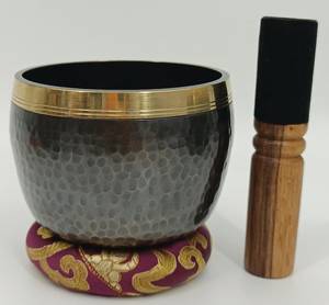 Bol chantant en laiton martelé doré moyen, design unique antique et moderne pour la relaxation, la méditation et le bien-être, tailles et formes personnalisées - Product Image 1