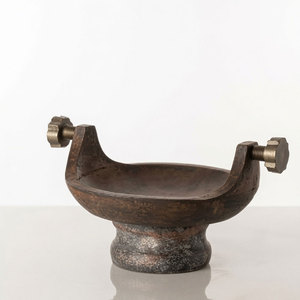 Jarrón Artesanal Sellease con Acabado Negro Mate, Grabado Floral, Hecho a Mano, de Madera, Metal y Vidrio, Forma Circular, Estilo Nueva York, Elegante para Decoración de Mesa - Product Image 4