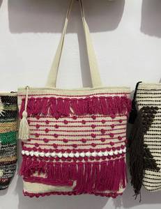 Sac fourre-tout en macramé à franges, style bohème, vente en gros |   Sac à bandoulière en jute tissé à la main avec fermeture éclair |   Sac de plage tribal géométrique - Product Image 2