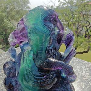 Statue de Ganesha sculptée à la main en fluorite arc-en-ciel, figurine de dieu à tête d'éléphant multicolore, décoration religieuse pour la maison - Product Image 2