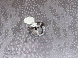 Anillo de Compromiso Minimalista de Plata de Ley Maciza de Alta Calidad con Diseño de Herradura y Topacio, Joyería Fina Unisex - Product Image 2