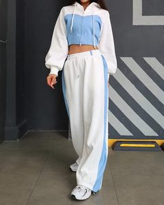 Women's Custom <b>Cropped</b> <b>Zip</b> <b>up</b> Tracksuit Set 100% Cotton French Terry Casual Sports Hoodie and Sweatpants Set - Product Image 1