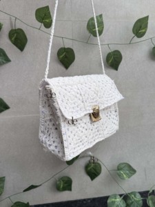คอลเลกชันใหม่โครเชต์ฤดูร้อนชายหาดฟางกระเป๋าโบฮีเมียนสลิงHandmade Designerผู้หญิงกระเป๋าสะพายสไตล์หญ้าทะเลกระเป๋าสแควร์ - Product Image 2