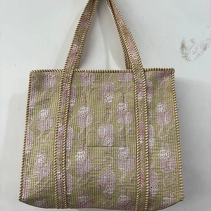 Wholesale Rate Premium Quality 100% Cotton Quilted Cotton <b>Fabric</b> Travel Shoulder Tote <b>Bag</b> for Women Summer Shopping <b>Bag</b> - Product Image 1