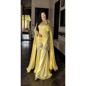 Conjunto de 3 piezas: elegante top, plazua y dupatta con hermoso trabajo de bordado y lentejuelas. - Product Image 1