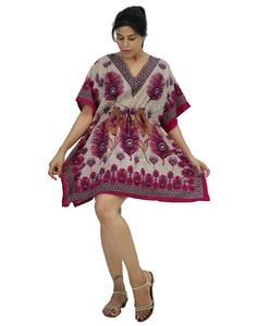 Vestido Kaftán Mini de Playa Bohemio, Estampado Floral, Poliéster Ecológico, Cuello en V, Transpirable, Asimétrico, de Fabricante - Product Image 3