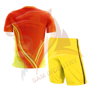 Nouvel Arrivage Services OEM Tenues de Football Coupe Slim Dernier Cri Personnalisées Sublimées Respirantes Couleur Unie - Product Image 2