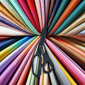 Tijeras de Precisión Industriales de Titanio con Borde Liso, Tijeras Zigzag Negras de 9 Pulgadas, Tijeras Domésticas OEM para Coser Tela - Product Image 1