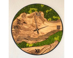Custom Logo Silent Solid Wood Wall Clock with Preserved Moss Rustic Non-Ticking Decorative Clock for Home Decor Wholesale - Product Image 5