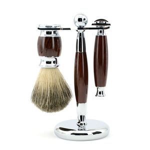 Ensemble de rasage de luxe pour homme, rasoir à 5 lames de haute qualité, brosse à poils de blaireau et support de rasage avec savon à raser - Product Image 1