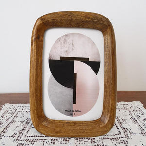 กรอบรูปไม้ดีไซน์เนอร์ งานฝีมือพรีเมียม สำหรับตั้งโชว์บนโต๊ะทำงานหรือโต๊ะรับแขก เหมาะสำหรับตกแต่งภายในห้องนั่งเล่นหรือสำนักงาน ให้สไตล์และความสวยงามที่หรูหรา - Product Image 5