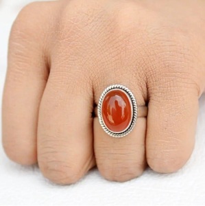 แหวนคาร์เนเลียนธรรมชาติ เงินแท้ 925 แหวนพลอยทำมือ ดีไซน์คลาสสิก ของขวัญเครื่องประดับสำหรับผู้หญิง - Product Image 1