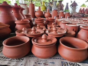 Olla de Cocina Artesanal de Barro Natural Desi Handi con Tapa, Antiadherente, Compatible con Estufas de Gas, para Platos de Arroz - Product Image 3