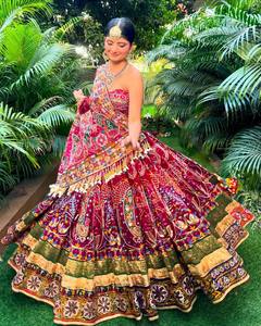 Ensemble Lehenga Choli en coton mousseline, imprimé numérique, travail de miroir, bordure en dentelle, dupatta, longueur au sol, pour fêtes et mariages - Product Image 3