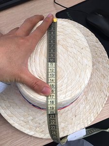 Sombreros de rafia natural hechos a mano con parche de logotipo, embalaje personalizado disponible. Ideales para fiestas de verano, bodas y viajes. - Product Image 5