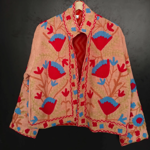 Chaqueta Acolchada Reversible con Bordado Suzani Hecha a Mano, Venta Caliente 2026, Chaqueta Boho para Mujer de Algodón Transpirable y Ecológico - Product Image 1