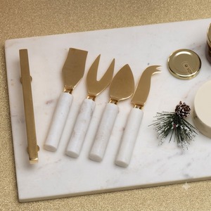 Juego de 3 cuchillos para queso de acero inoxidable color oro rosa con mangos de resina blanca, utensilios premium para tabla de charcutería y ecológicos. - Product Image 4