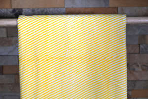 Main Bloc Imprimé Organique Écologique Coton Tissu Jaune Stripe Design pour Chemises Rideaux Coussins Filles - Product Image 2