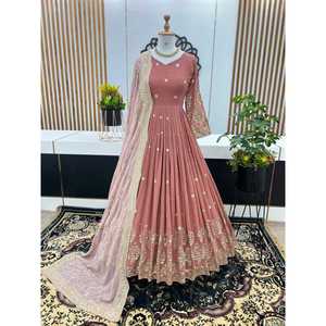 Robe de soirée élégante en georgette brodée avec sequins, taille naturelle et dupatta rose pâle - Product Image 1