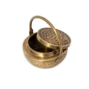 Diffuseur d'arômes et brûleur d'encens en laiton antique avec couvercle perforé et poignée de transport, brûleur décoratif d'aromathérapie essentielle - Product Image 3
