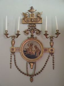 Luxury European Venetian Baroque <b>Wall</b> <b>Sconce</b> Premium Decorative <b>Wall</b> <b>Light</b> with Elaborate Ornamental Mirrorwork, Elegant Brass - Product Image 3