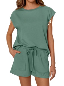 Fournisseur en gros Ensemble de vêtements d'été 2 pièces T-shirt et short cycliste Confortable Coupe ajustée Vêtements pour filles Ensembles pour femmes - Product Image 4