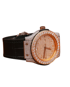 Reloj de Lujo con Diamantes Moissanite de Corte Redondo y Esfera Naranja Clásica, con Detalles en Oro Blanco - Product Image 2