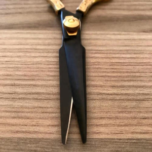 Tijeras de Peluquería con Mango Dorado, Hoja Recta, para Corte de Cabello, para Estilistas y Barberos - Product Image 3