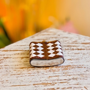 Flacons à liqueur de luxe Venus en cuir véritable noir à carreaux, mini, robustes, portables, avec clip de poche – Nouveauté très prisée - Product Image 4