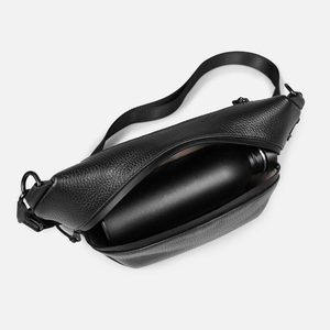 Sac bandoulière en nylon noir tendance avec sangle arquée, design unisexe, fermeture éclair, poches multifonctionnelles - Product Image 2