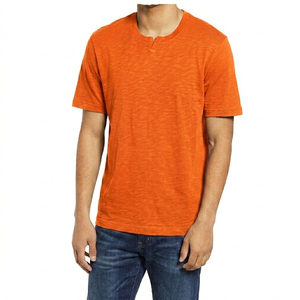 T-shirt homme en tissu doux et confortable, style streetwear moderne, qualité supérieure, nouvelle arrivée, design élégant avec logo. - Product Image 1
