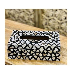 Boîte à mouchoirs en résine géométrique unique faite à la main, artisanat en résine personnalisable, modèle de coquille, motif traditionnel, décoration d'intérieur - Product Image 3