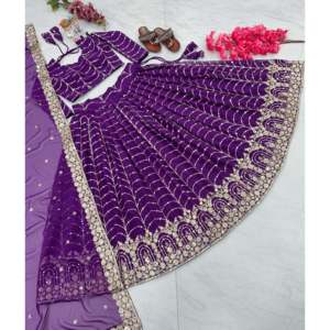 Ensembles pour femmes brodés Lehenga-Choli avec travail de séquence - Product Image 3