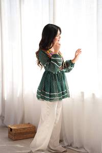 Haut en faux georgette style Kediya Gujarati avec imprimé numérique, broderie miroir et détails en miroir véritable, tenue de Garba - Product Image 3
