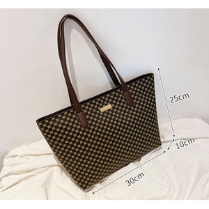 Sac fourre-tout rétro grande capacité pour femme avec imprimé lettres, sac à main simple et tendance pour affaires et voyages - Product Image 3