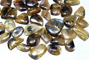 ควอตซ์รูไทล์สีทองธรรมชาติแบบขายส่ง พลอยคาโบชอง ควอตซ์รูไทล์เนื้อเรียบสวยงาม สำหรับทำเครื่องประดับ - Product Image 4