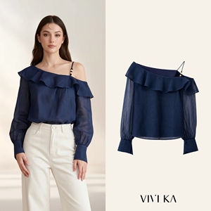 Chemisier en mousseline bleu marine à épaules dénudées avec volants, manches longues bouffantes transparentes et bretelles perlées pour femme - Collection Printemps-Été HAILEY - Product Image 1