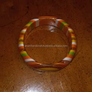 Gemelos hechos a mano personalizados altamente pulidos, brazalete de resina de moda de estilo Vintage para mujeres de la India - Product Image 2