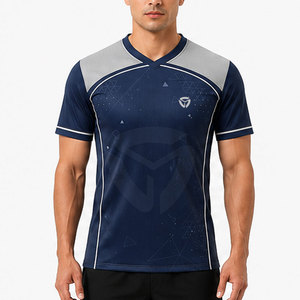 Maillot de sport personnalisé pour homme en mesh, coupe confortable et look professionnel pour l'entraînement de football et les activités d'équipe - Product Image 3