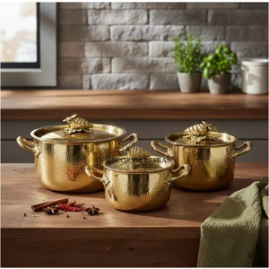 Ensemble de casseroles et faitouts en acier inoxydable, écologique, de conception européenne moderne, fabriqué artisanallement, avec poignées décorées motif raisins, de qualité alimentaire - Product Image 4