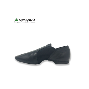 Chaussures de danse jazz pour enfants en cuir Nappa, à enfiler, semelle fendue, pour entraînement, ajustement élastique, soutien de la voûte plantaire, noir et beige, disponibles dès maintenant - Product Image 3