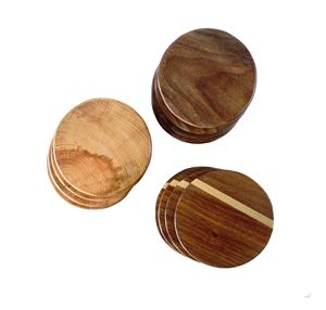 Achetez des sous-verres en laiton incrustés en ligne en Inde Ensemble de sous-verres en bois personnalisés avec 0 os faits à la main et incrustation en laiton fabriqués en Inde - Product Image 1